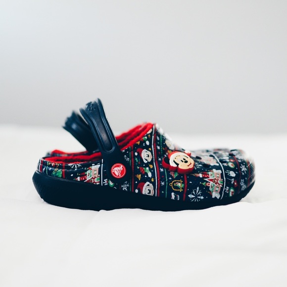 Disney Crocs - Picture 2 of 7